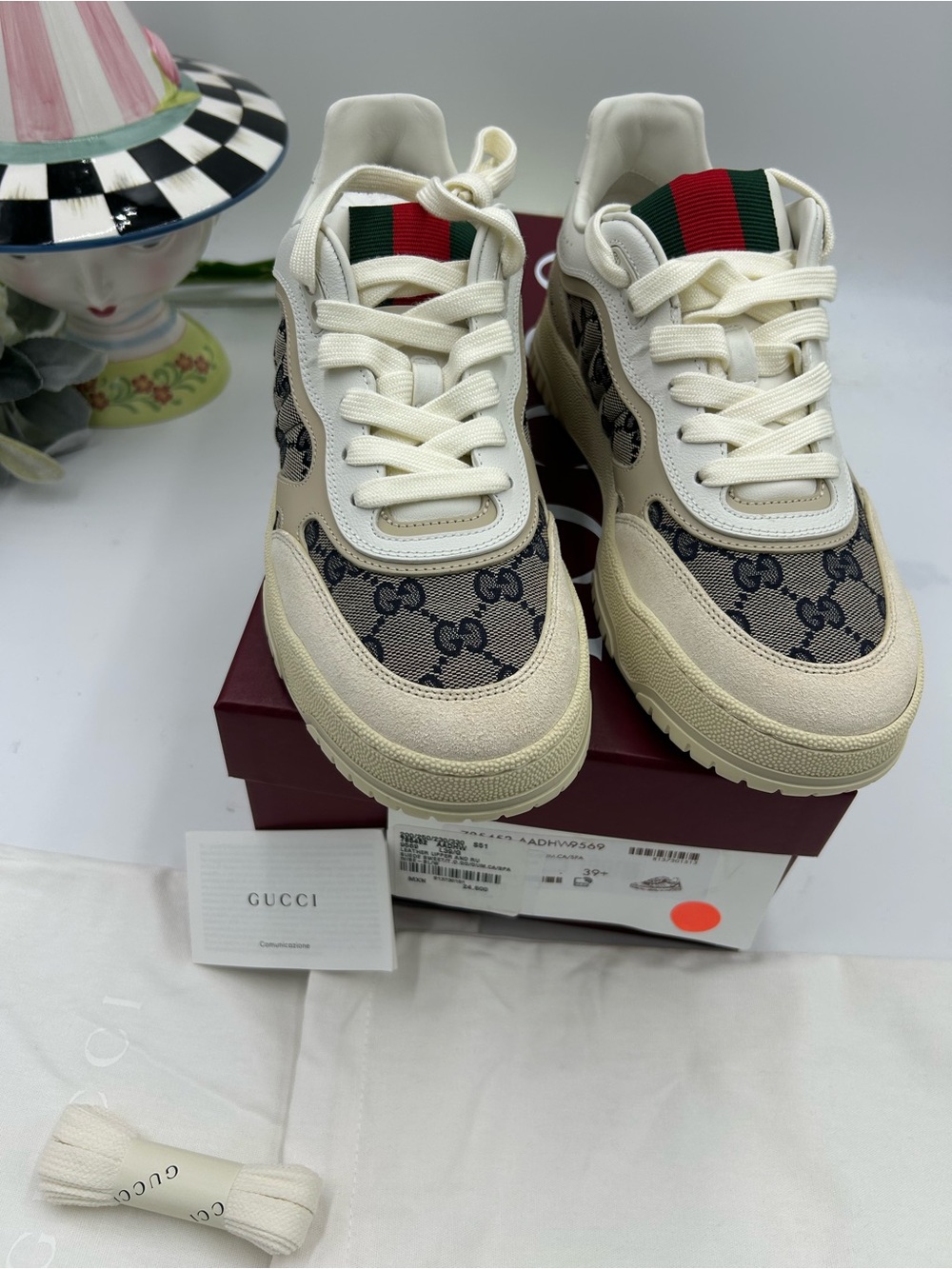 Women's Gucci Cream and Beige GG Canvas Low-Top Sneakers with Red-Green Web 39.5 - Picture 4 of 11